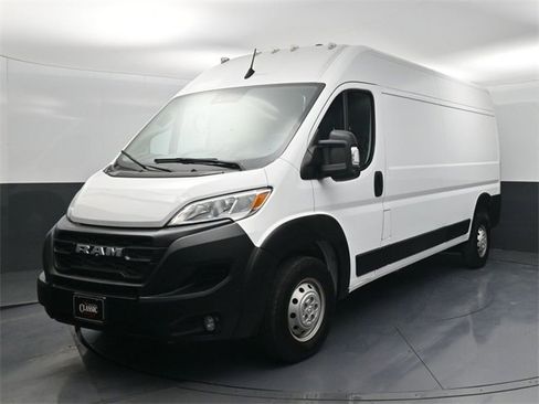 Used 2023 RAM ProMaster 2500 w/ Driver Convenience Group image 3