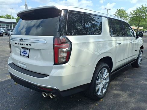 Used 2022 Chevrolet Suburban High Country w/ Max Trailering Package AWD/4WD image 7