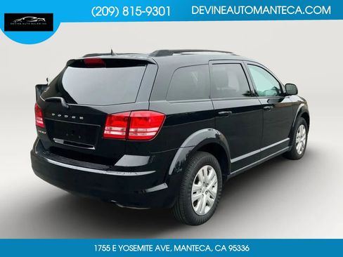 Used 2019 Dodge Journey SE image 6