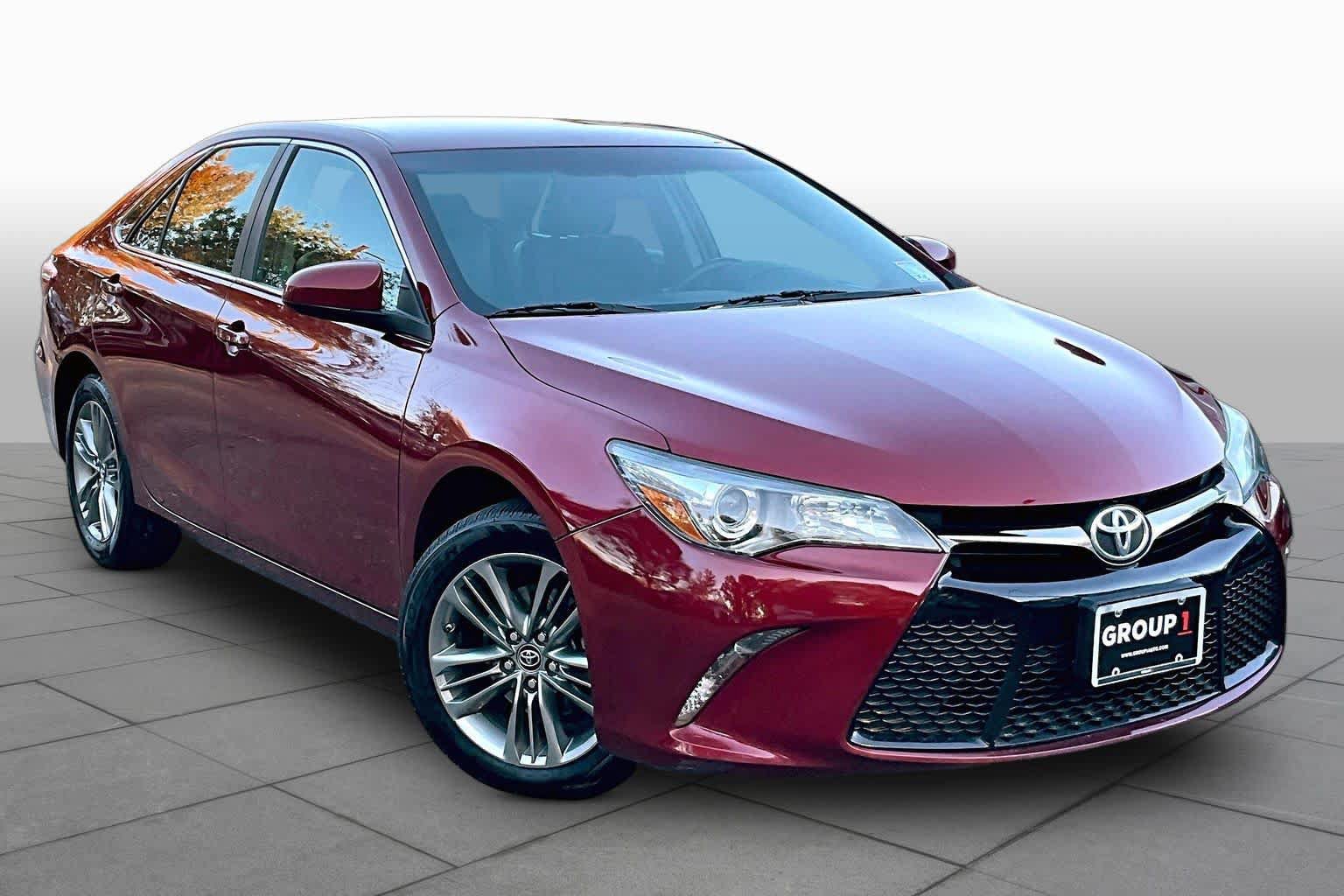 Used 2016 Toyota Camry SE FWD image 3
