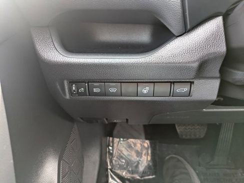 Used 2025 Toyota RAV4 XLE w/ Convenience Package AWD/4WD image 20