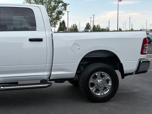 Used 2024 RAM 2500 Big Horn w/ Off Road Package AWD/4WD image 11
