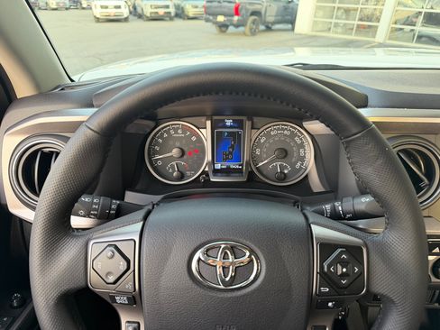 Used 2023 Toyota Tacoma SR5 image 4