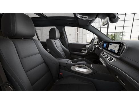 New 2026 Mercedes-Benz GLS 450 4MATIC image 4