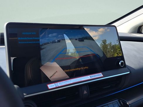 New 2026 Toyota Prius FWD image 25