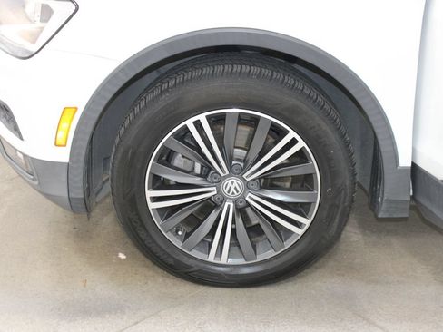 Used 2019 Volkswagen Tiguan SEL FWD image 49