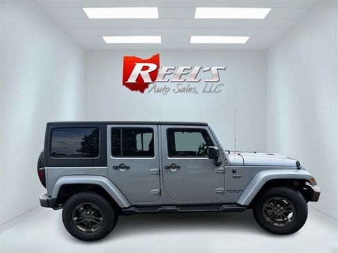 Used 2016 Jeep Wrangler Unlimited Sahara AWD/4WD image 28