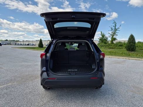 Used 2023 Toyota RAV4 XLE AWD/4WD image 11