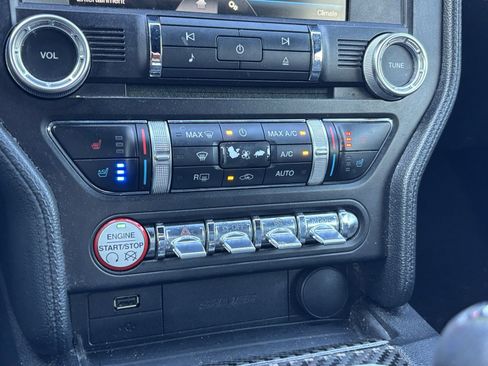 Used 2015 Ford Mustang Premium image 5