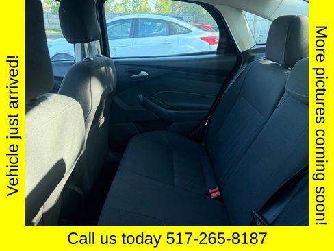 Used 2016 Ford Focus SE FWD image 4