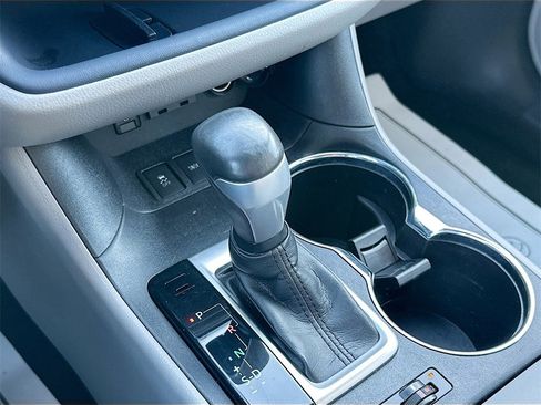 Used 2019 Toyota Highlander Limited image 17