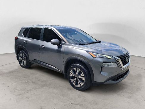 Used 2022 Nissan Rogue SV AWD/4WD image 3
