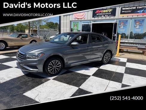 Used 2019 Volkswagen Jetta SE image 1