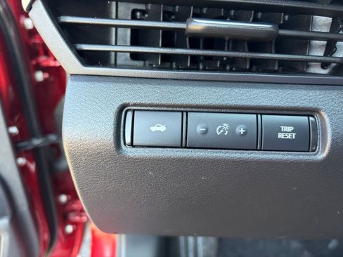 Used 2025 Nissan Altima 2.5 SV image 22