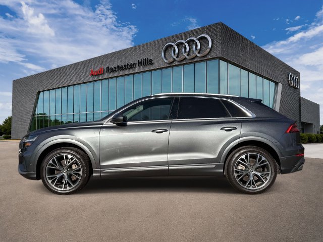 Used 2023 Audi Q8 Prestige AWD/4WD image 2