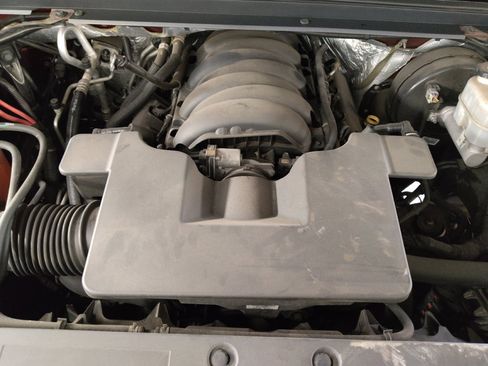 Used 2016 Chevrolet Suburban LS RWD image 30