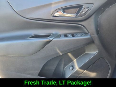 Used 2020 Chevrolet Equinox LT image 20