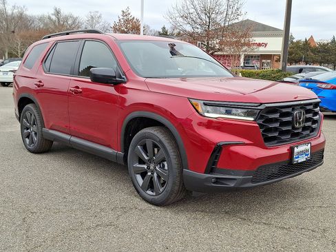 New 2025 Honda Pilot Sport image 2