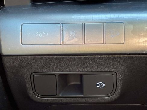 New 2026 Hyundai Kona SEL Premium image 17