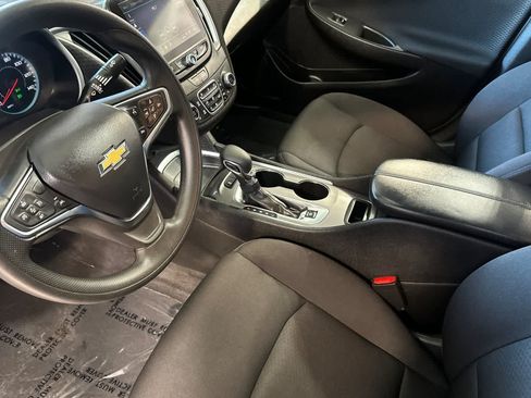 Used 2024 Chevrolet Malibu LT FWD image 12