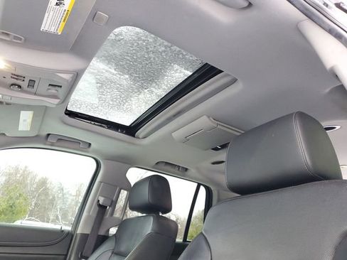 Used 2018 Chevrolet Tahoe Premier image 17