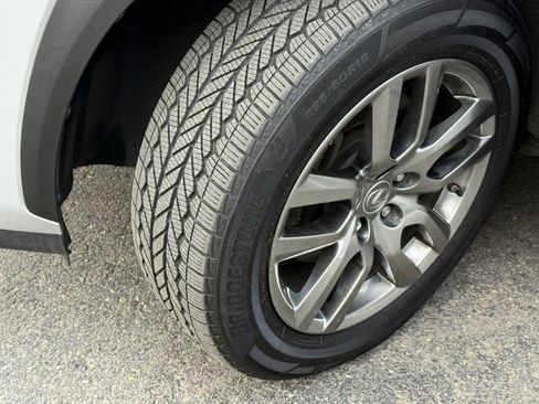 Used 2015 Lexus NX 300h AWD image 36