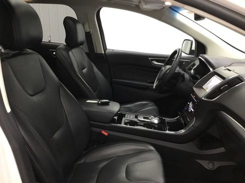 Used 2019 Ford Edge Titanium w/ Equipment Group 301A AWD/4WD image 46