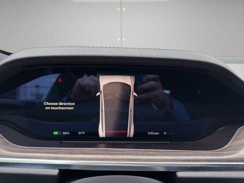 Used 2022 Tesla Model S image 15
