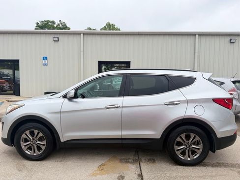 Used 2015 Hyundai Santa Fe Sport w/ Option Group 02 FWD image 2