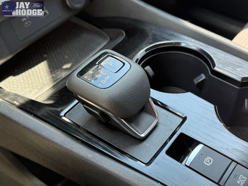 Used 2023 Nissan Rogue SV image 28