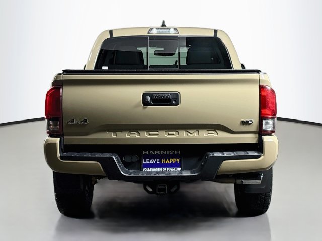 Used 2020 Toyota Tacoma SR5 w/ Technology Package AWD/4WD image 6