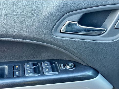 Used 2021 Chevrolet Colorado LT w/ LT Convenience Package image 22