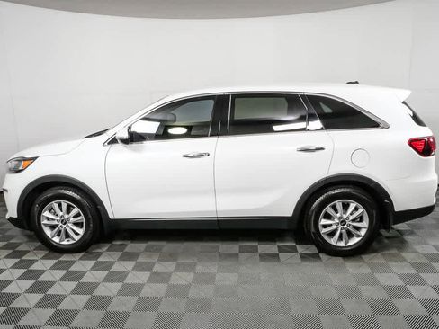 Used 2020 Kia Sorento LX image 28