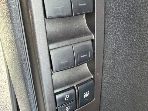 Used 2022 Toyota Camry LE FWD image 18