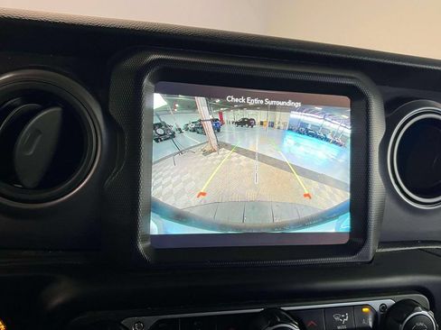 Used 2023 Jeep Wrangler Unlimited Sport w/ Sun And Sound Package AWD/4WD image 27