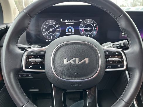 Used 2024 Kia Carnival SX image 20