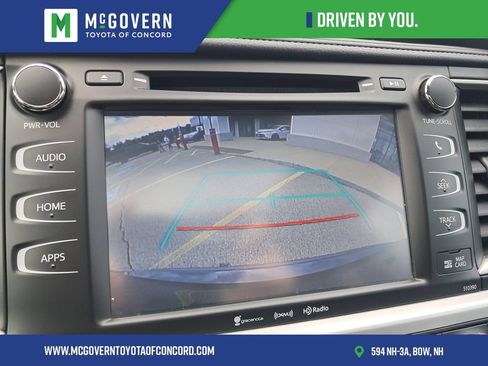 Used 2019 Toyota Highlander XLE w/ Carpet Mat Package (TMS) AWD/4WD image 33
