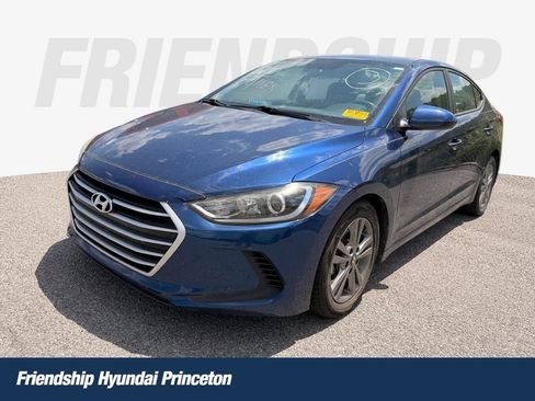 Used 2017 Hyundai Elantra SE FWD image 1