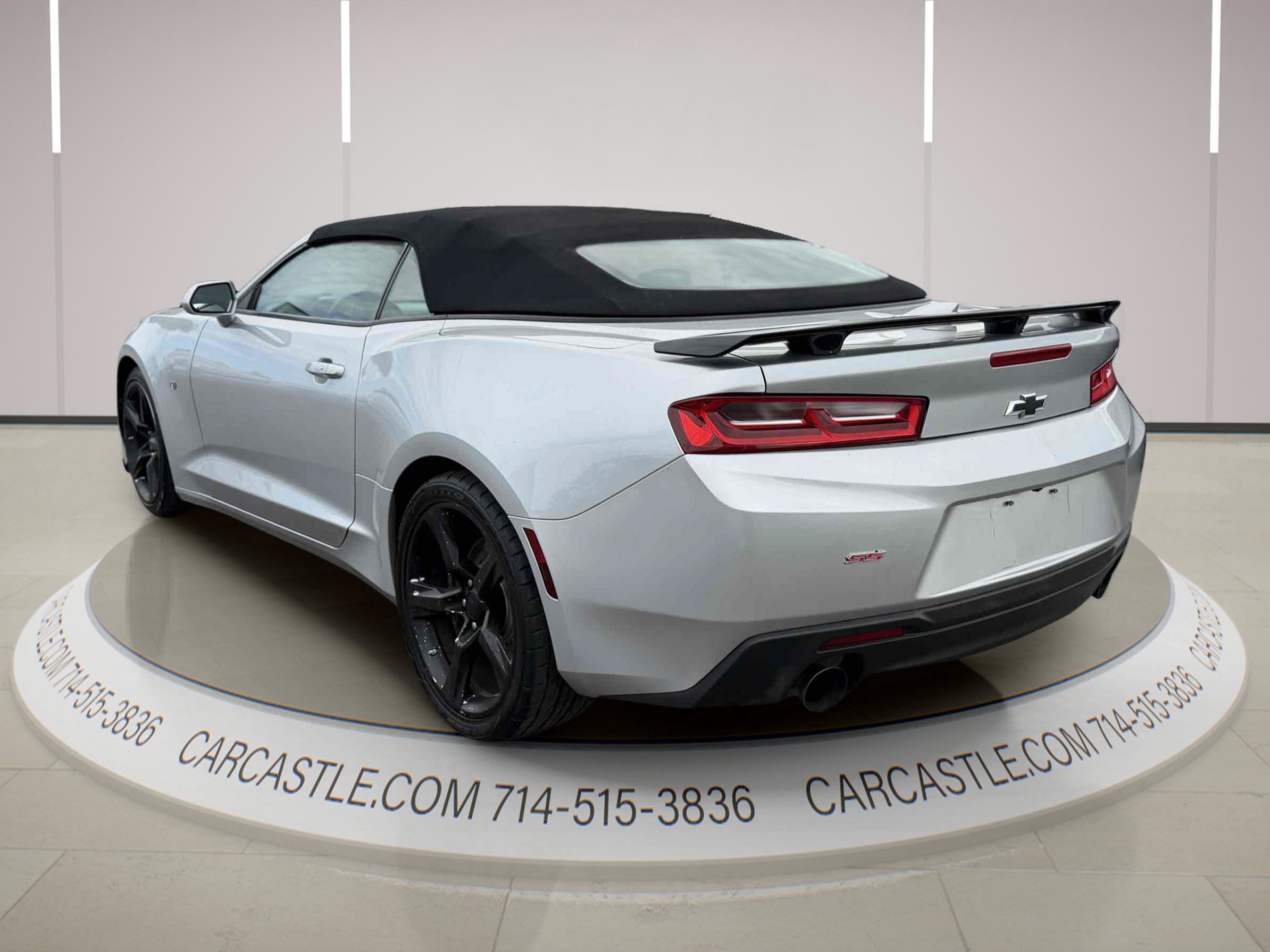 Used 2017 Chevrolet Camaro SS RWD image 3