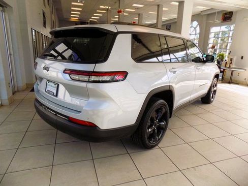 New 2024 Jeep Grand Cherokee L Altitude image 6