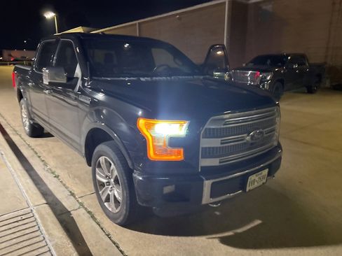 Used 2015 Ford F150 Platinum w/ Equipment Group 701A Luxury image 5