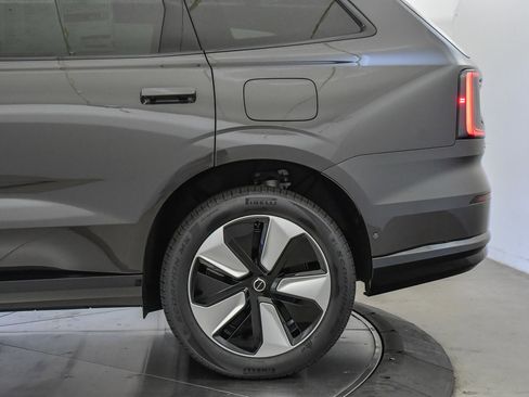 New 2025 Volvo EX90 Plus image 10