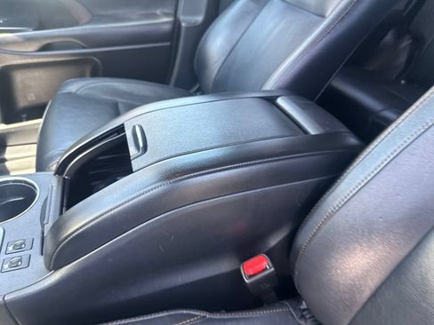 Certified 2018 Toyota Highlander XLE AWD/4WD image 17