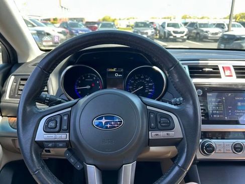Used 2017 Subaru Outback 2.5i Limited AWD/4WD image 17