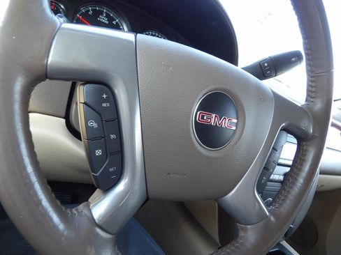 Used 2013 GMC Yukon SLT w/ SLT Chrome Package AWD/4WD image 14