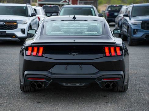 Used 2025 Ford Mustang Premium RWD image 6