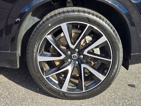 Used 2023 Volvo XC90 B6 Plus w/ Protection Package Premier image 24