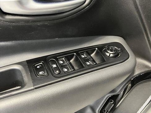 Certified 2022 Jeep Renegade Altitude w/ Sun/Sound Group image 22