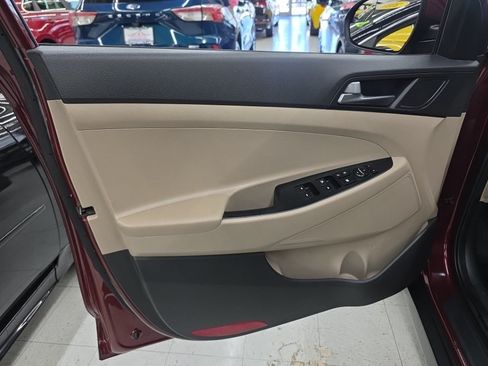 Used 2017 Hyundai Tucson SE AWD/4WD image 12