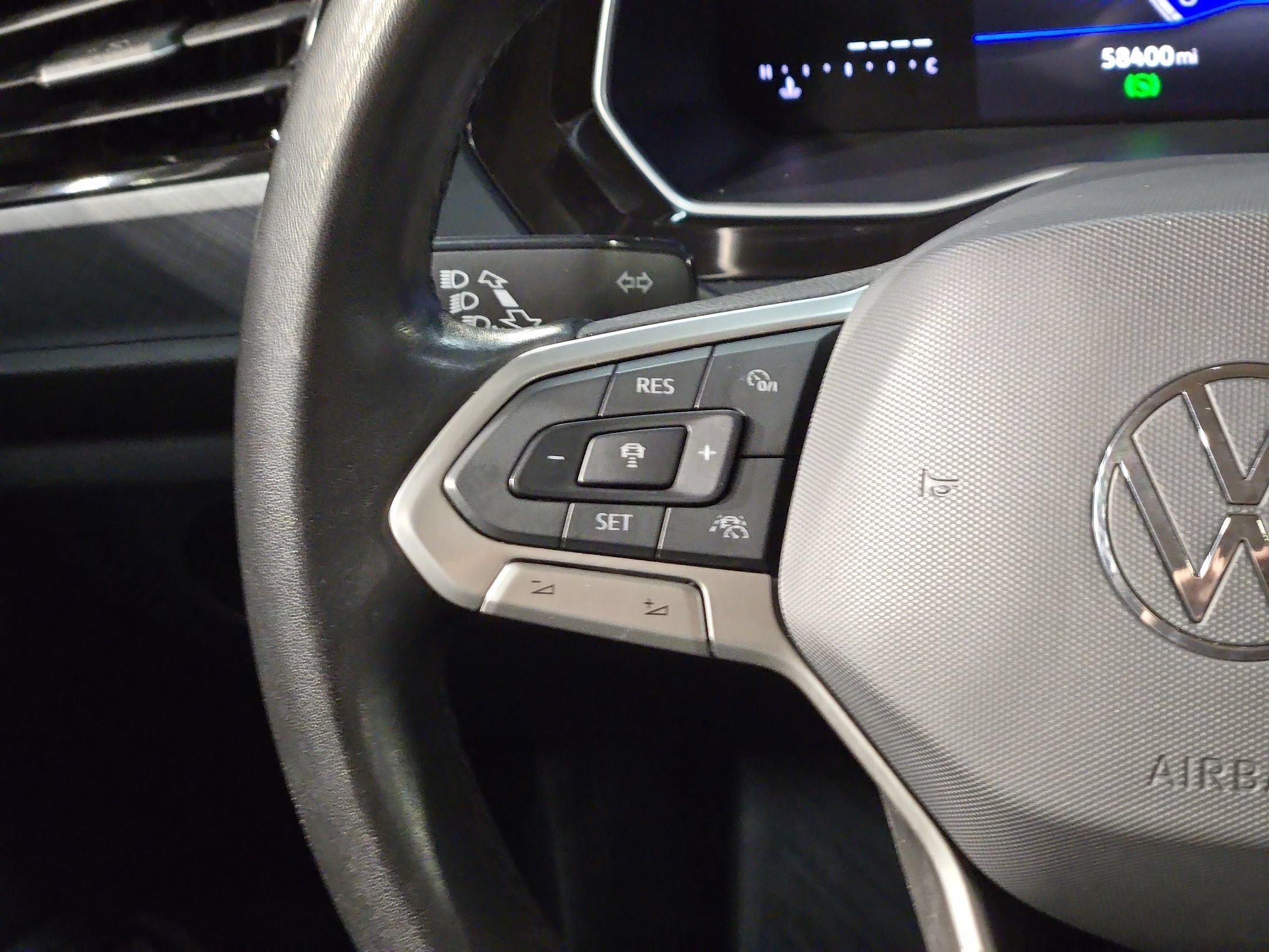 Used 2024 Volkswagen Jetta SE FWD image 27